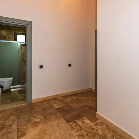 Vila Cemre - 2 Bedroom In Kayakoey Oeluedeniz Fethiye