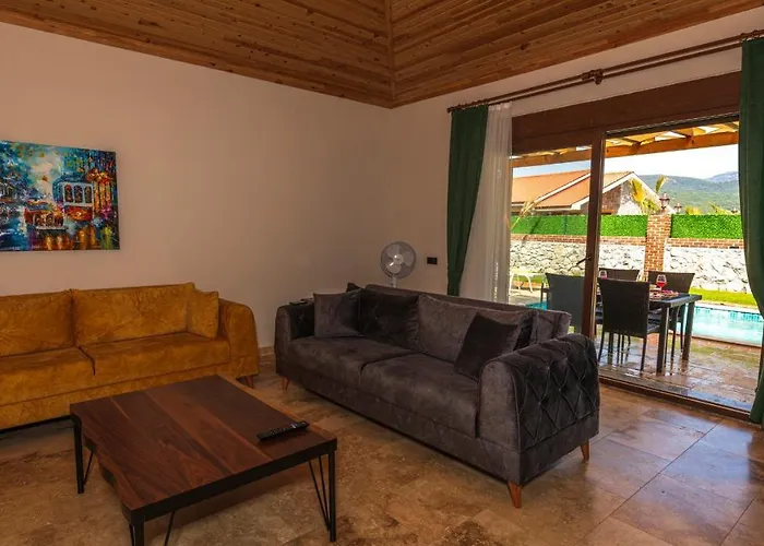 Cemre - 2 Bedroom In Kayakoey Oeluedeniz Villa Fethiye