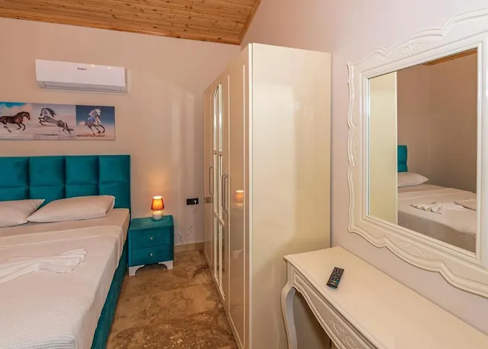 Cemre - 2 Bedroom In Kayakoey Oeluedeniz Villa Fethiye