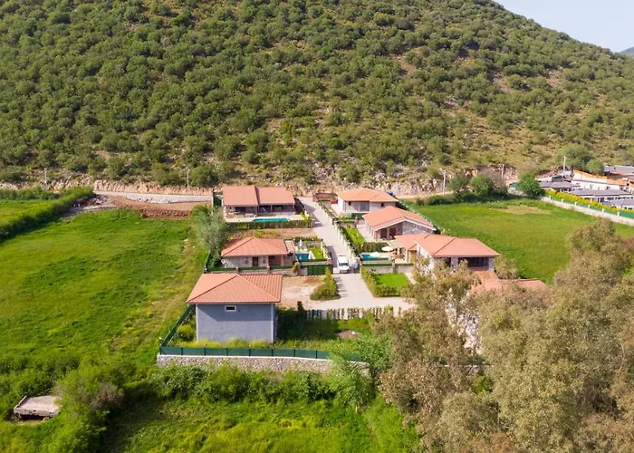 Cemre - 2 Bedroom In Kayakoey Oeluedeniz Villa *
